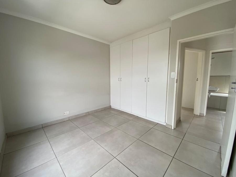 To Let 2 Bedroom Property for Rent in Vredekloof East Western Cape